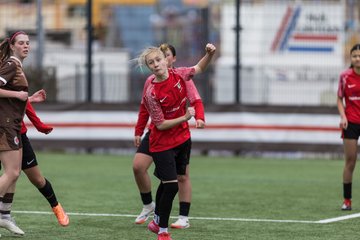 Bild 247 - wBJ FC St. Pauli - Walddoerfer SV : Ergebnis: 3:4